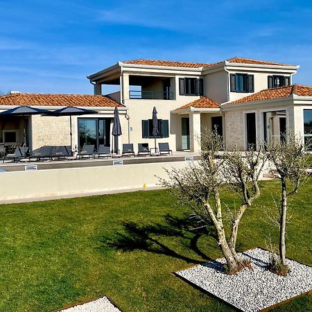 Villa Maslinik Kaštelir Buitenkant foto