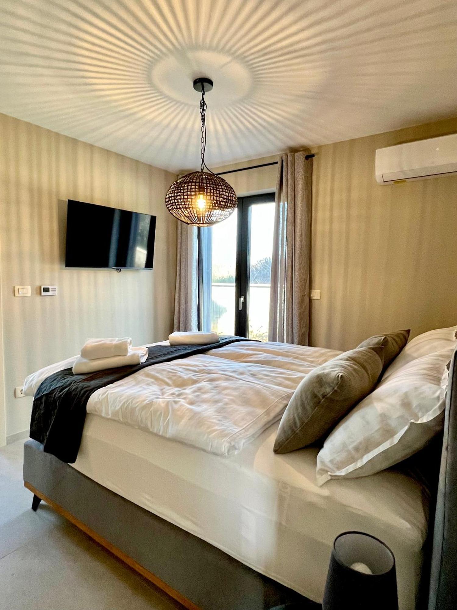Villa Maslinik Kaštelir Buitenkant foto