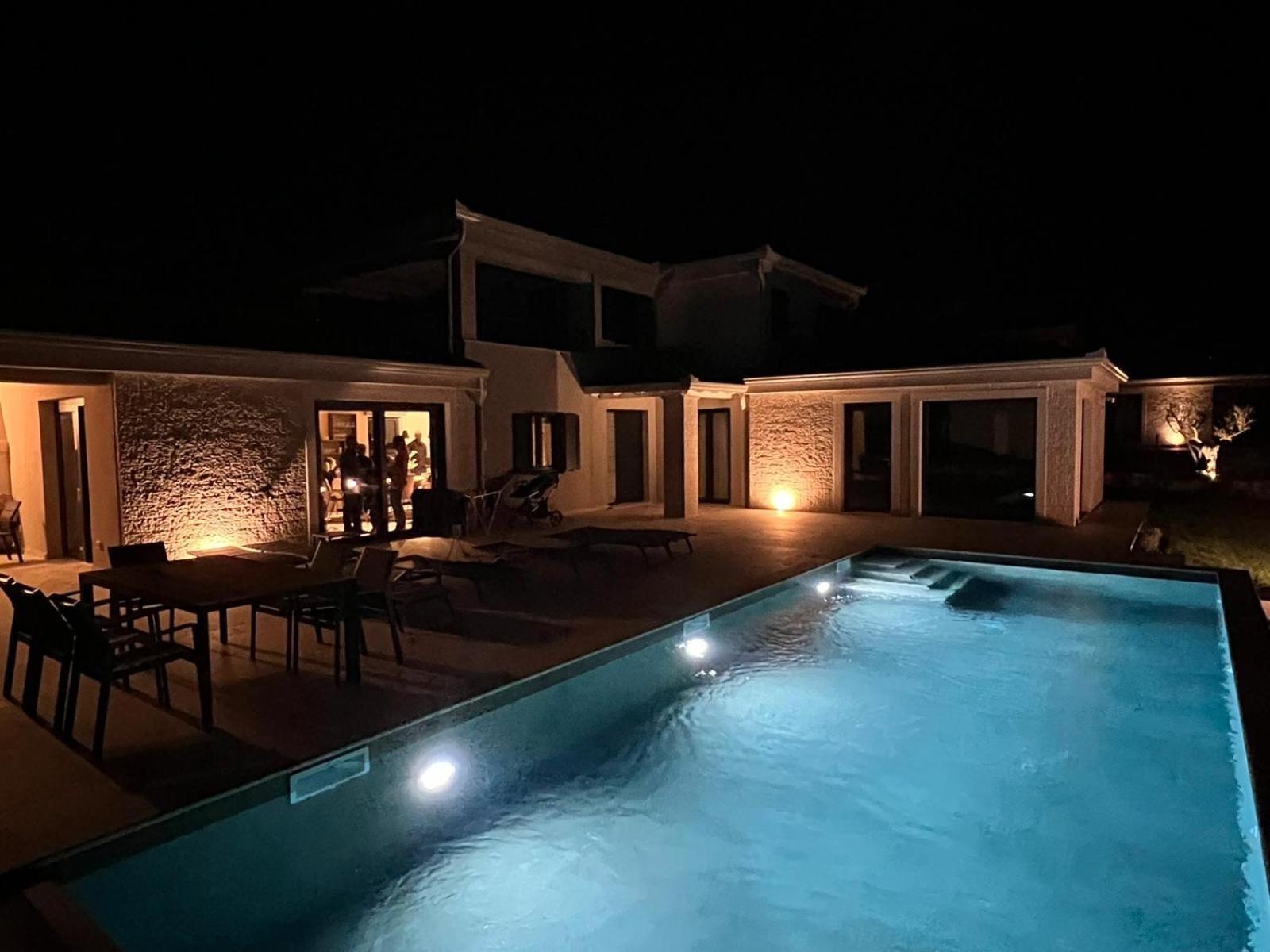 Villa Maslinik Kaštelir Buitenkant foto